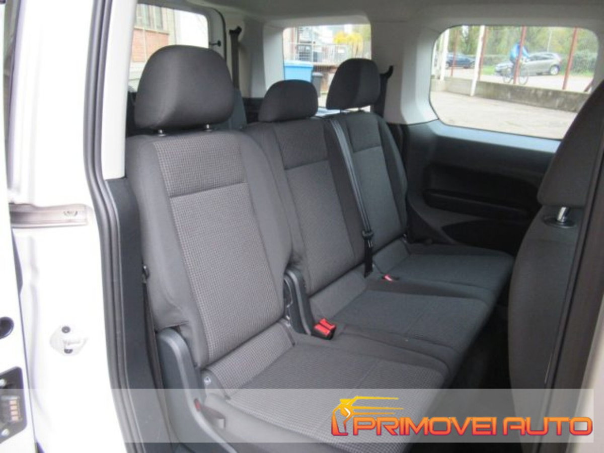 Volkswagen Caddy 2.0 TDI 102 CV (13)