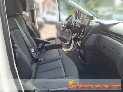 Hyundai Staria 2.2 awd auto (2)