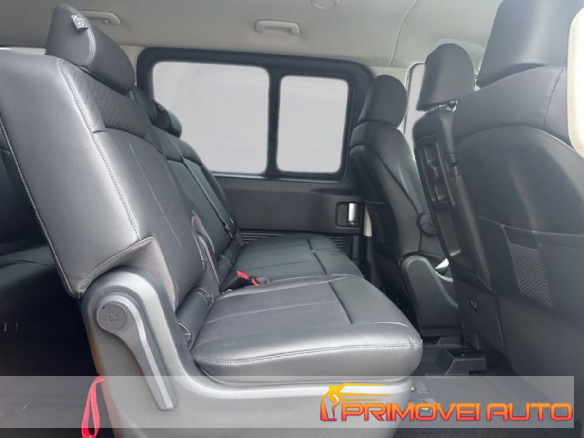 Hyundai Staria 2.2 awd auto (2)