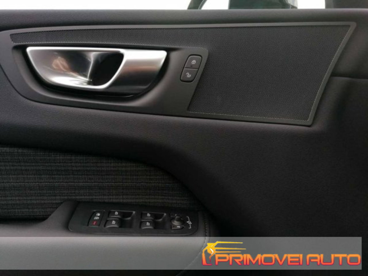 Volvo XC60 B4 automatico Core (12)