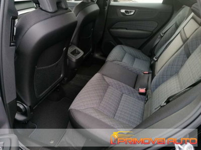 Volvo XC60 B4 automatico Core (3)