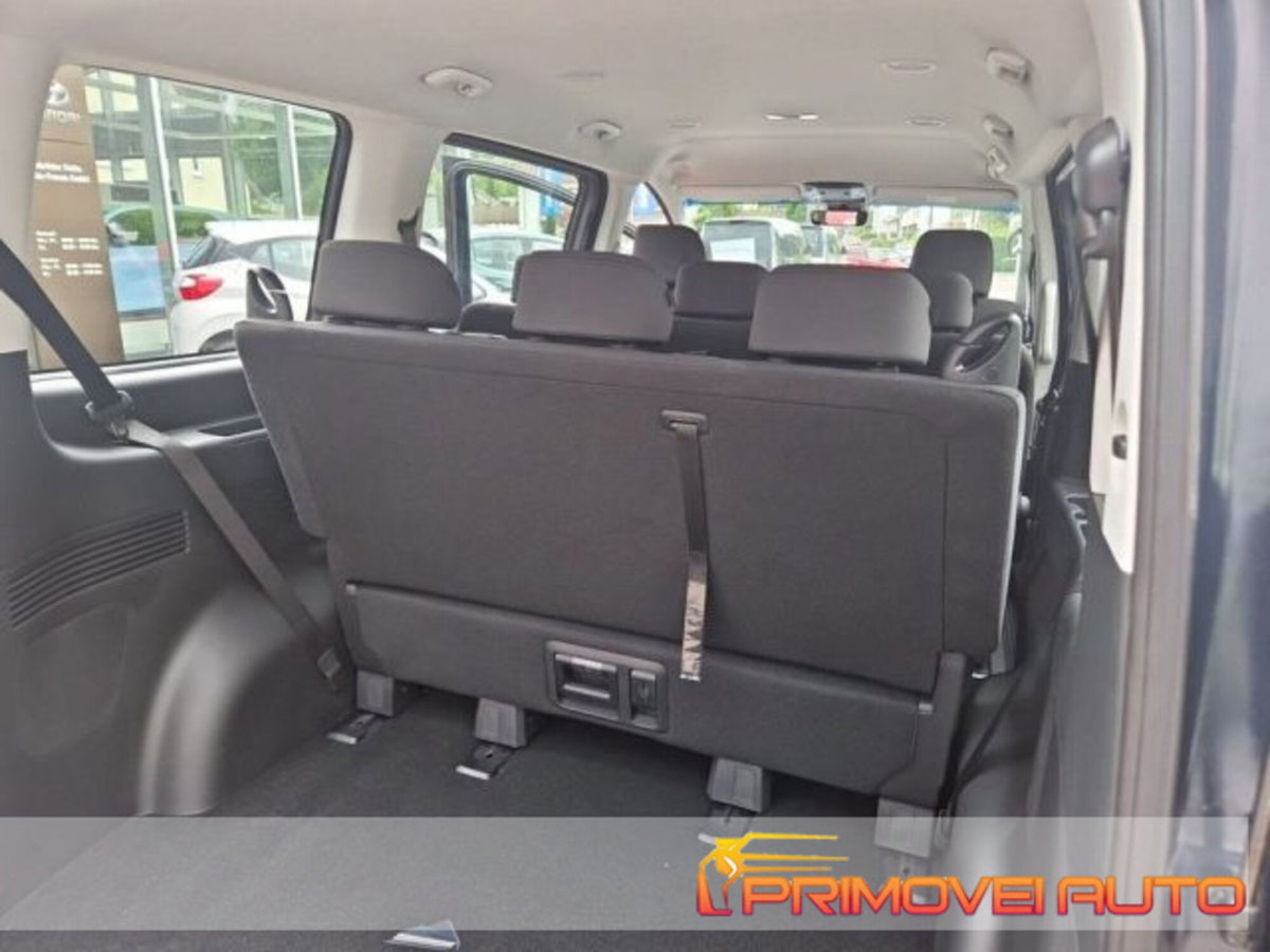 Hyundai Staria 2.2 2wd auto (7)