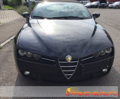 Alfa Romeo Spider 2.2 JTS (3)