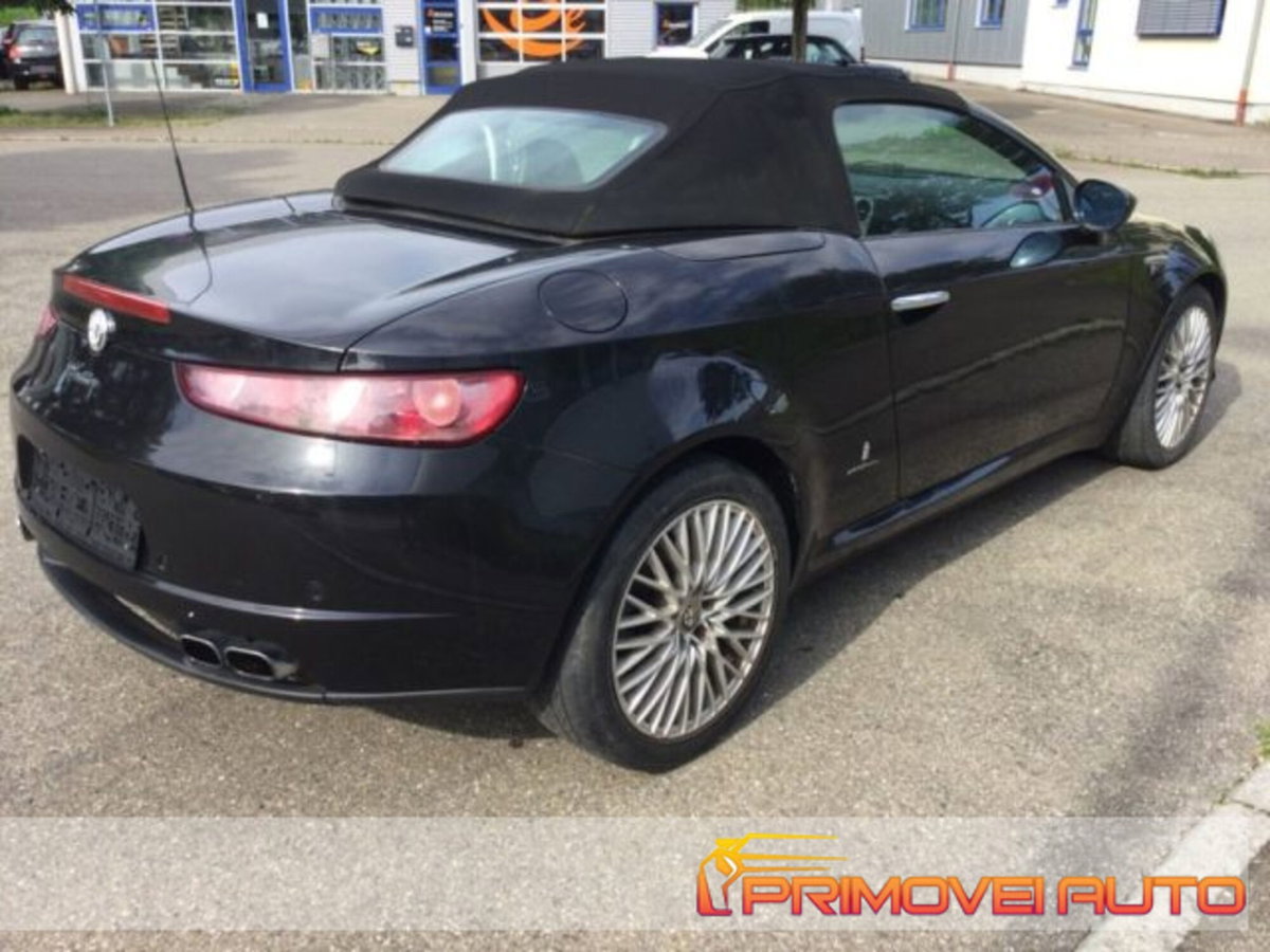 Alfa Romeo Spider 2.2 JTS (5)