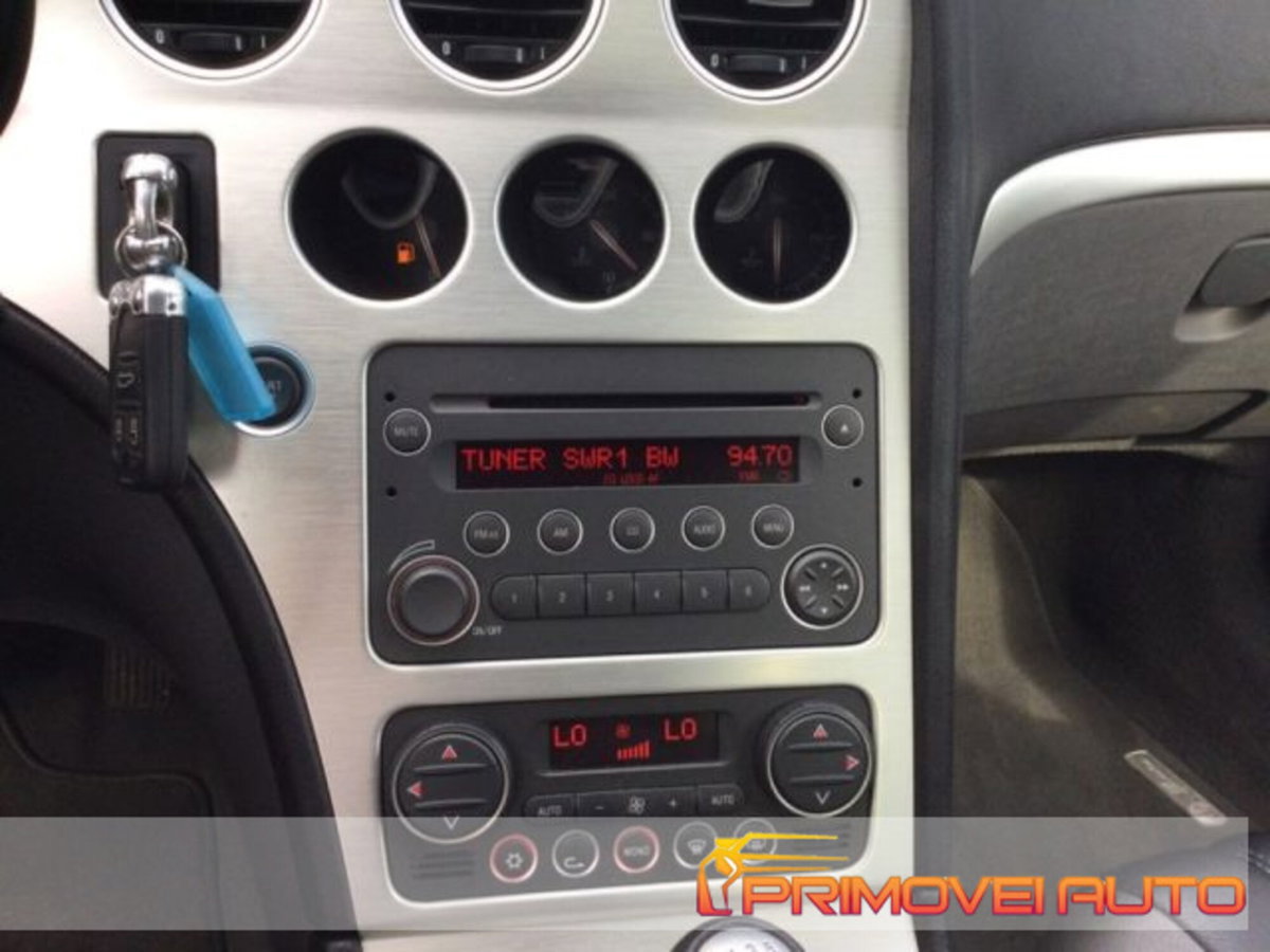 Alfa Romeo Spider 2.2 JTS (7)