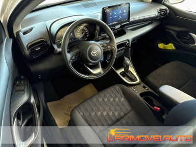 Toyota Yaris 1.5 5 porte Active (2)