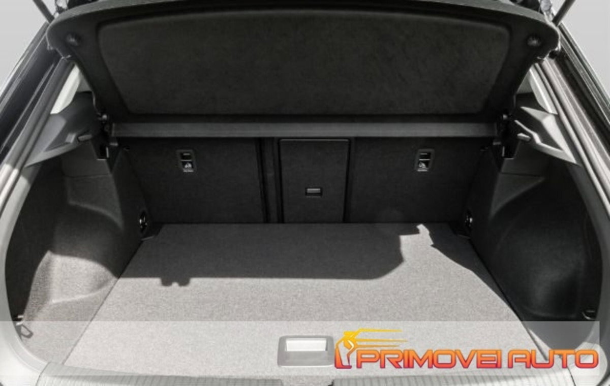 Volkswagen T-Roc 1.0 TSI Style (9)
