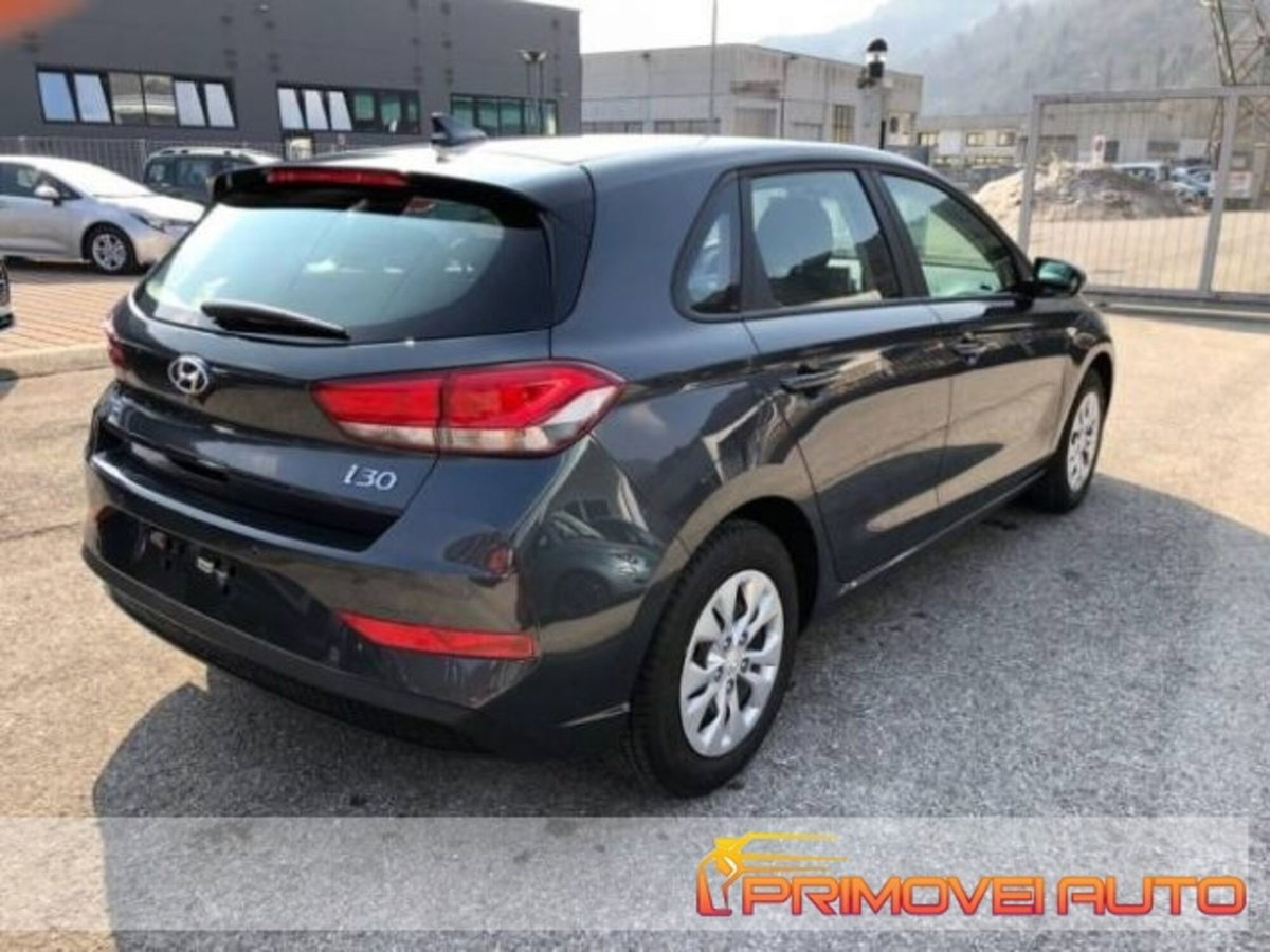 Hyundai i30 1.6 CRDi 5p. Classic (6)