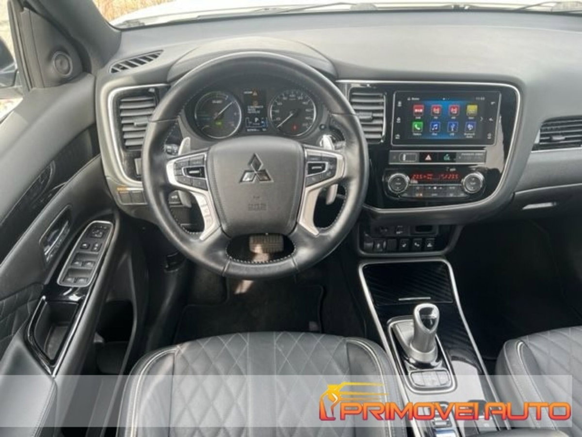 Mitsubishi Outlander 2.4 MIVEC 4WD PHEV Instyle SDA