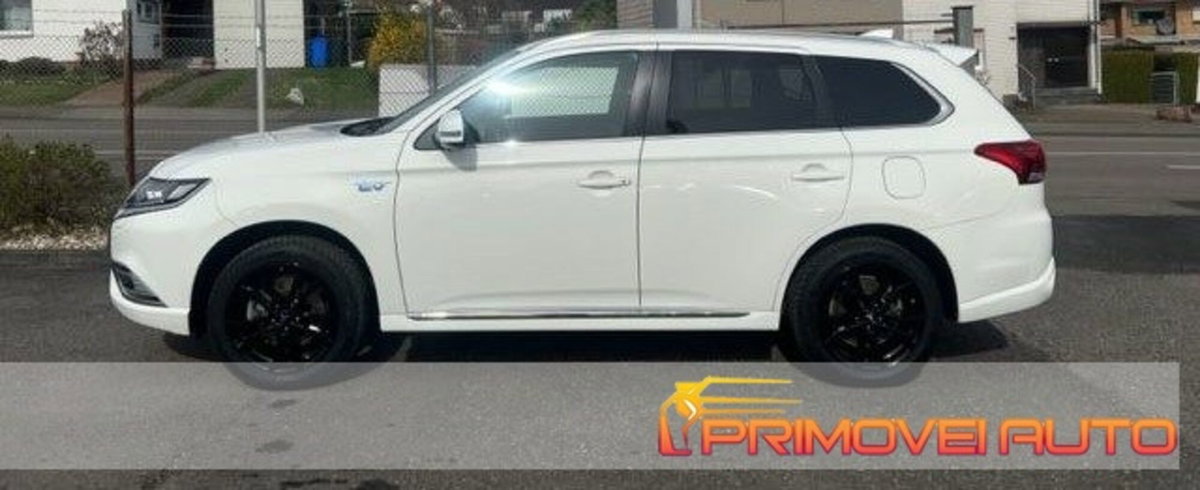 Mitsubishi Outlander 2.4 MIVEC 4WD PHEV Instyle SDA (9)