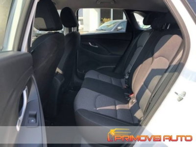Hyundai i30 1.6 CRDi 5p. Classic (3)