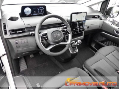 Hyundai Staria 2.2 2wd auto (2)