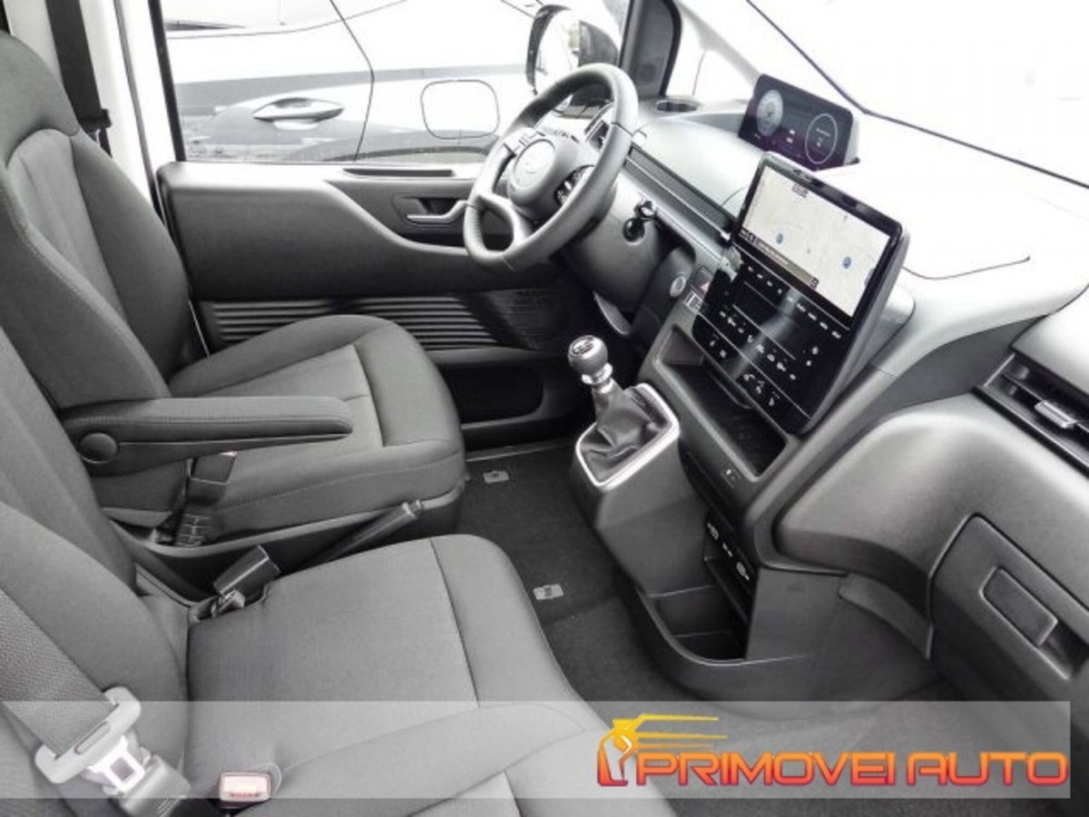 Hyundai Staria 2.2 2wd auto (5)