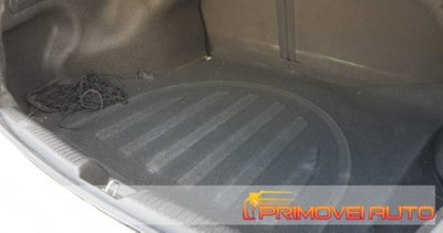 Hyundai Elantra 1.6i cat 4 porte GLS Premium (9)