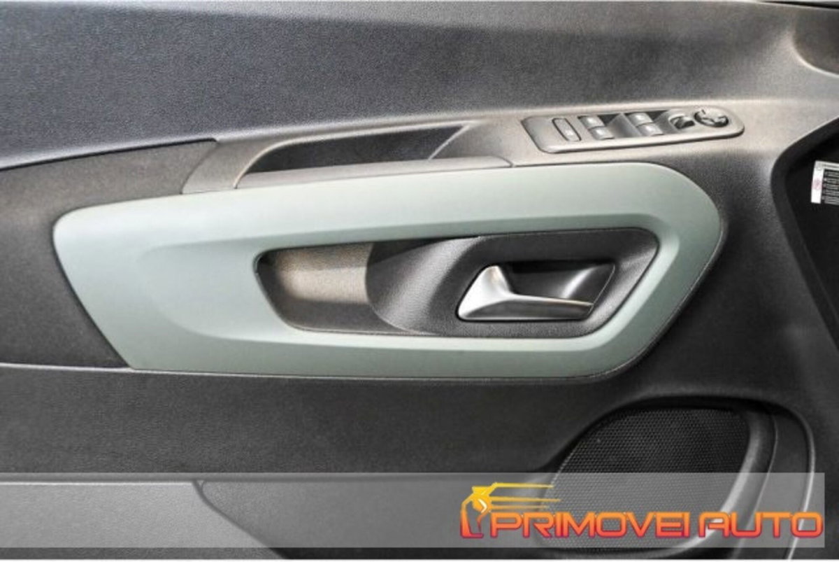 Citroen Berlingo PureTech 130 Stop&Start EAT8 M Shine (15)