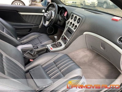 Alfa Romeo Spider 2.2 JTS (2)