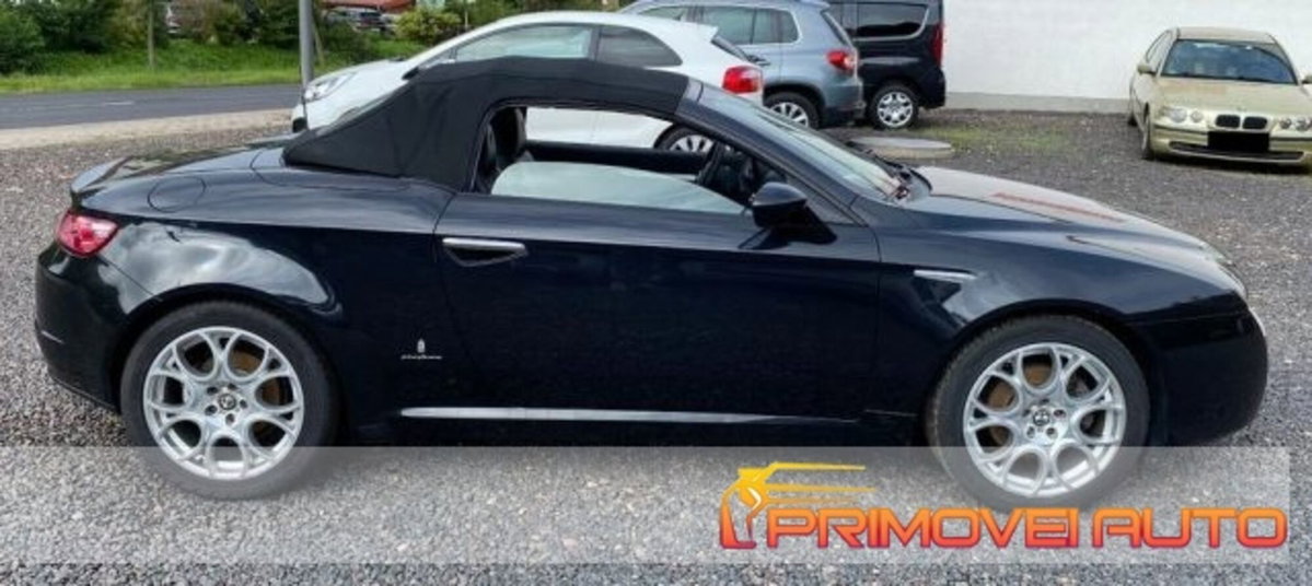 Alfa Romeo Spider 2.2 JTS (5)