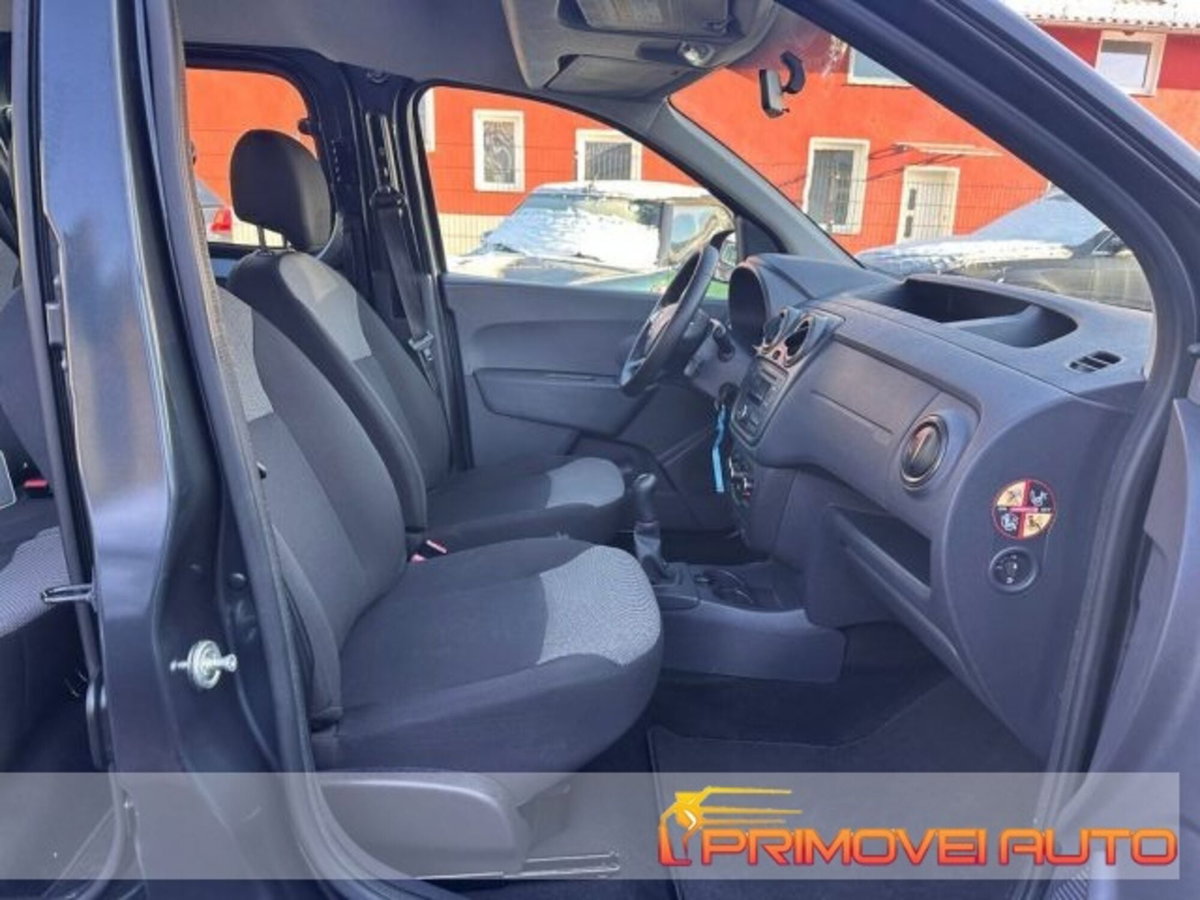 Dacia Dokker 1.6 8V 100CV Essential (5)