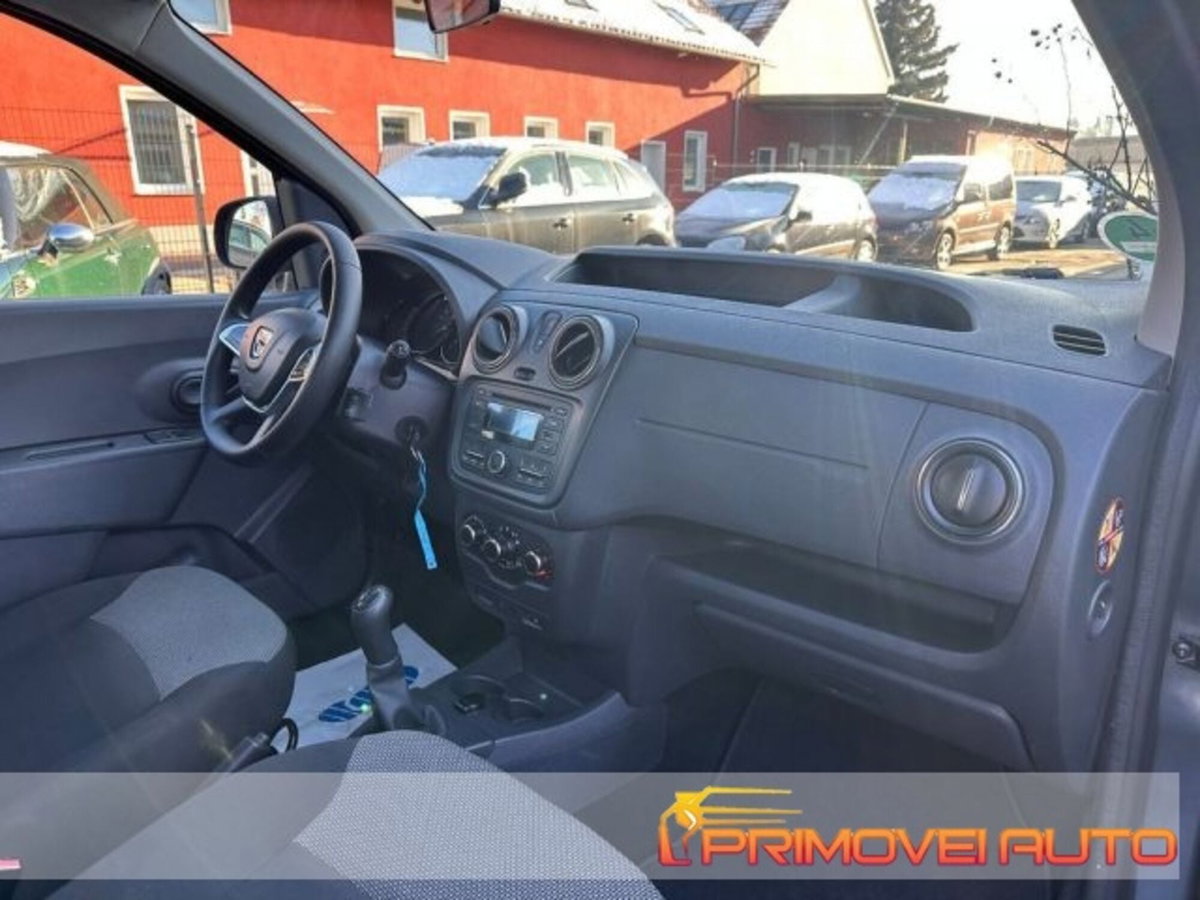 Dacia Dokker 1.6 8V 100CV Essential (6)