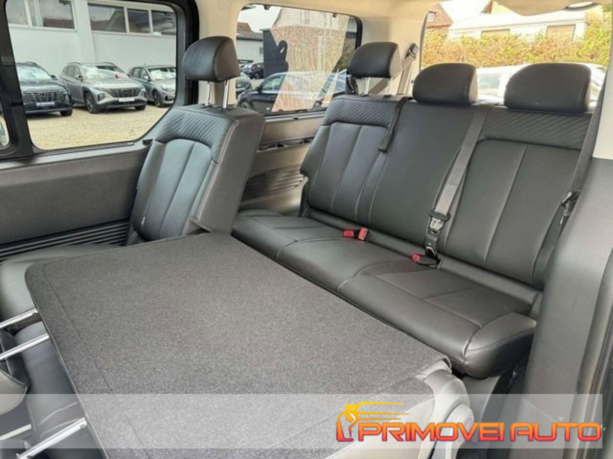 Hyundai Staria 2.2 2wd auto (4)