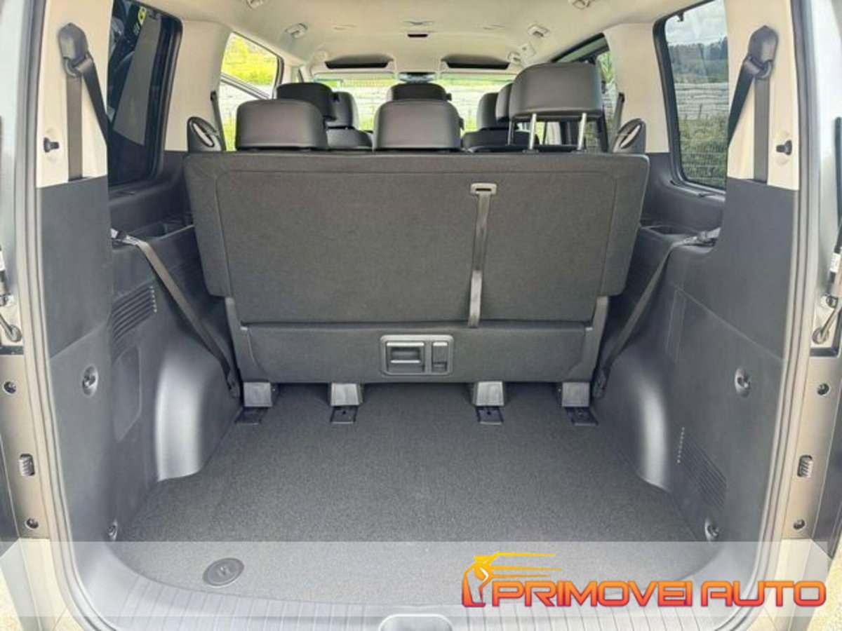 Hyundai Staria 2.2 2wd auto (9)