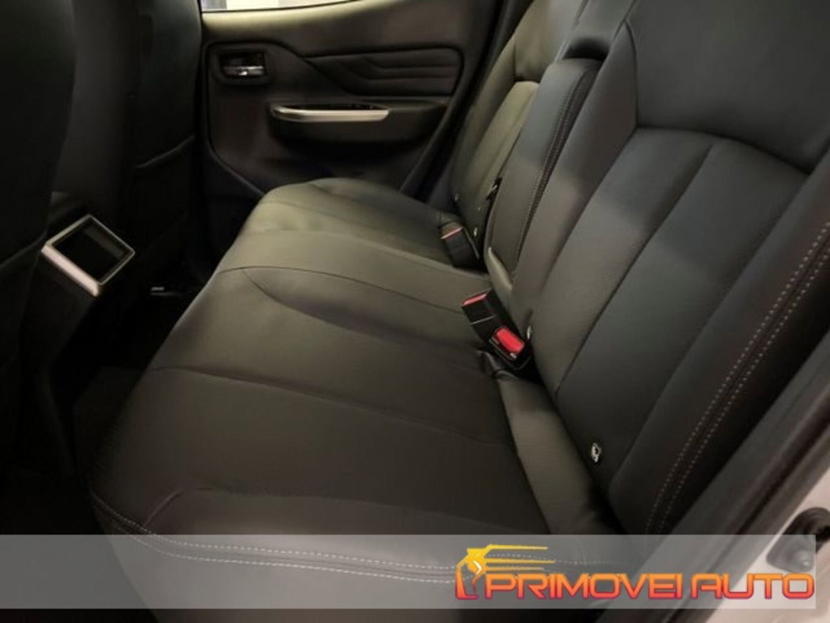 Mitsubishi L200 2.3 D Double Cab 4x4 Hurricane (3)