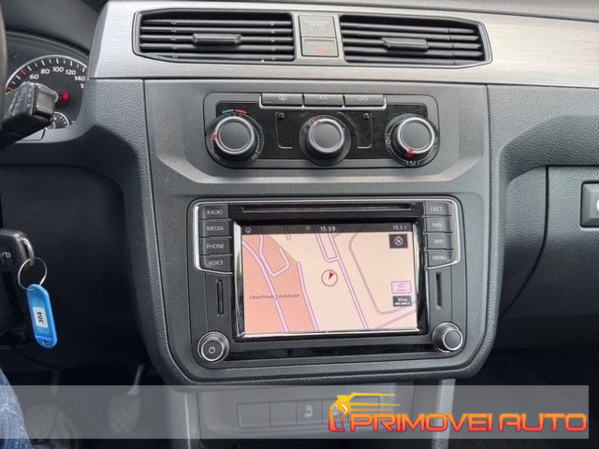 Volkswagen Caddy 2.0 TDI 150 CV DSG Trendline (11)