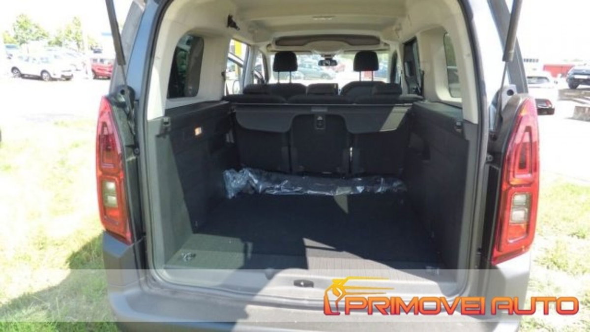 Citroen Berlingo PureTech 130 Stop&Start EAT8 XL Shine (13)
