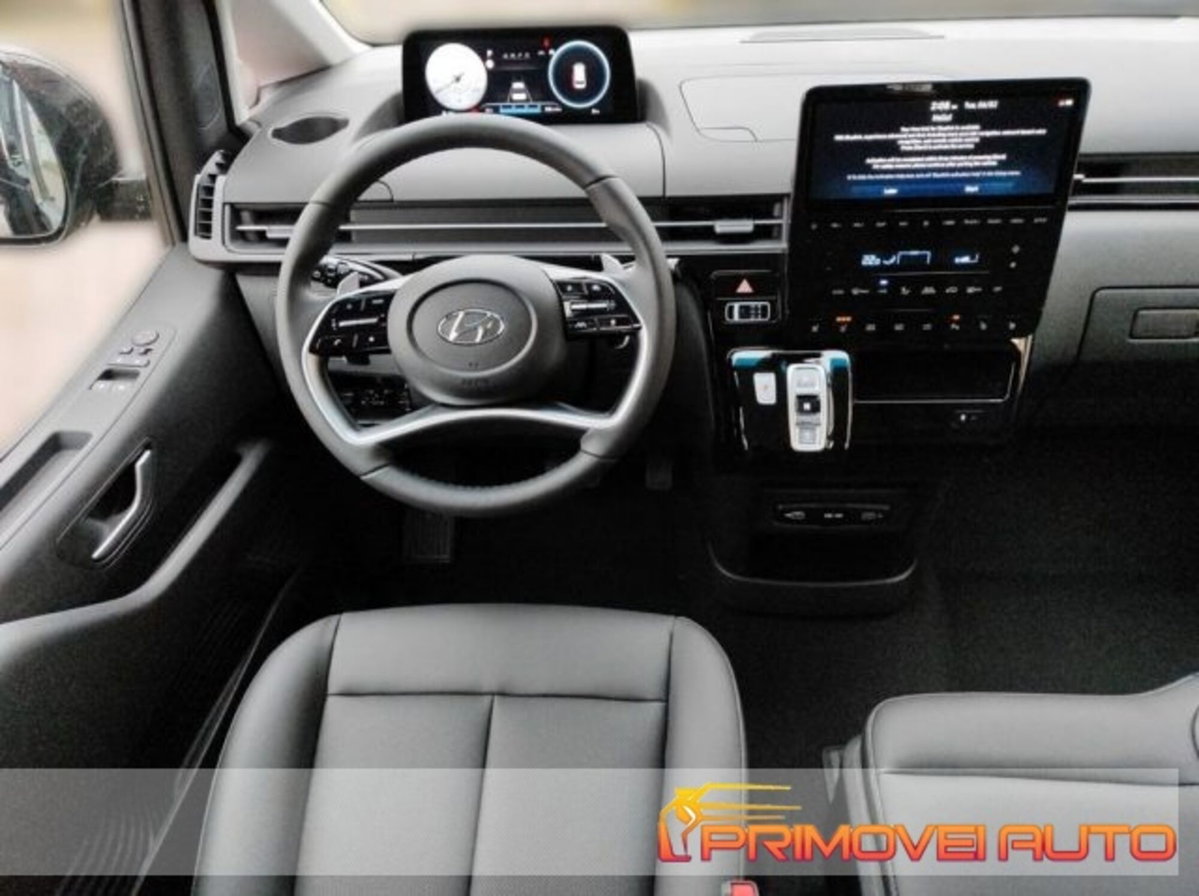 Hyundai Staria 2.2 2wd auto (2)