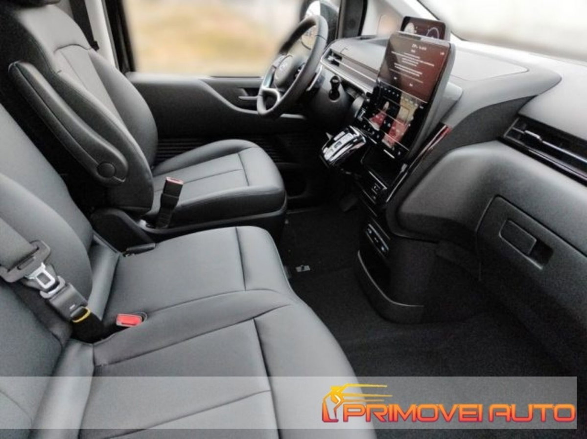 Hyundai Staria 2.2 2wd auto (5)