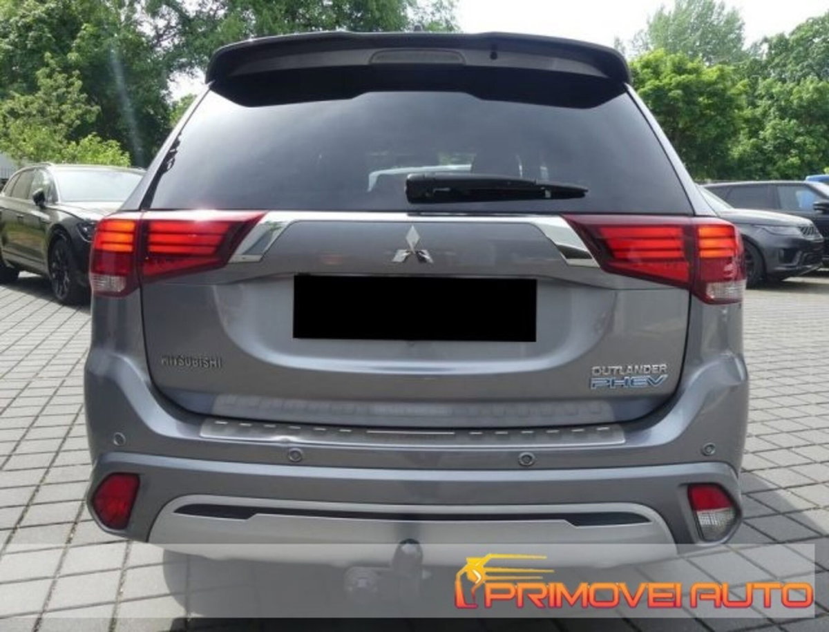Mitsubishi Outlander 2.4 MIVEC 4WD PHEV Instyle SDA (10)