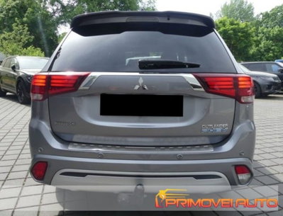 Mitsubishi Outlander 2.4 MIVEC 4WD PHEV Instyle SDA (10)