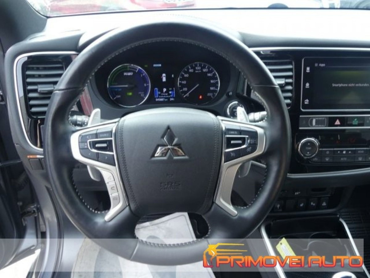 Mitsubishi Outlander 2.4 MIVEC 4WD PHEV Instyle SDA (3)