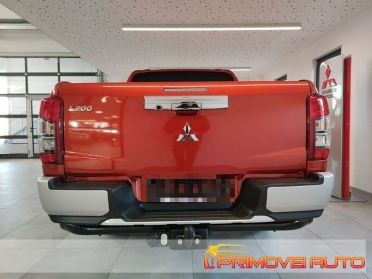 Mitsubishi L200 2.5 DI-D Double Cab Invite (5)