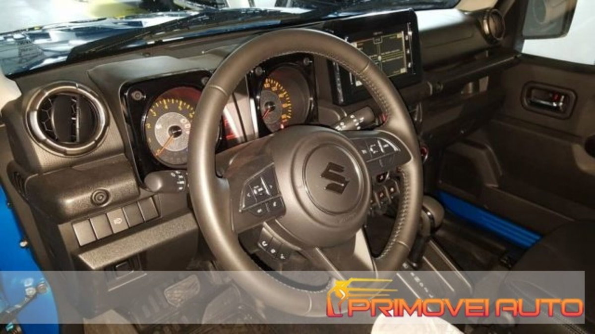 Suzuki Jimny 1.5 5MT Top (2)