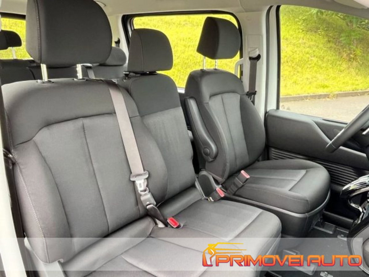 Hyundai Staria 2.2 awd auto (2)