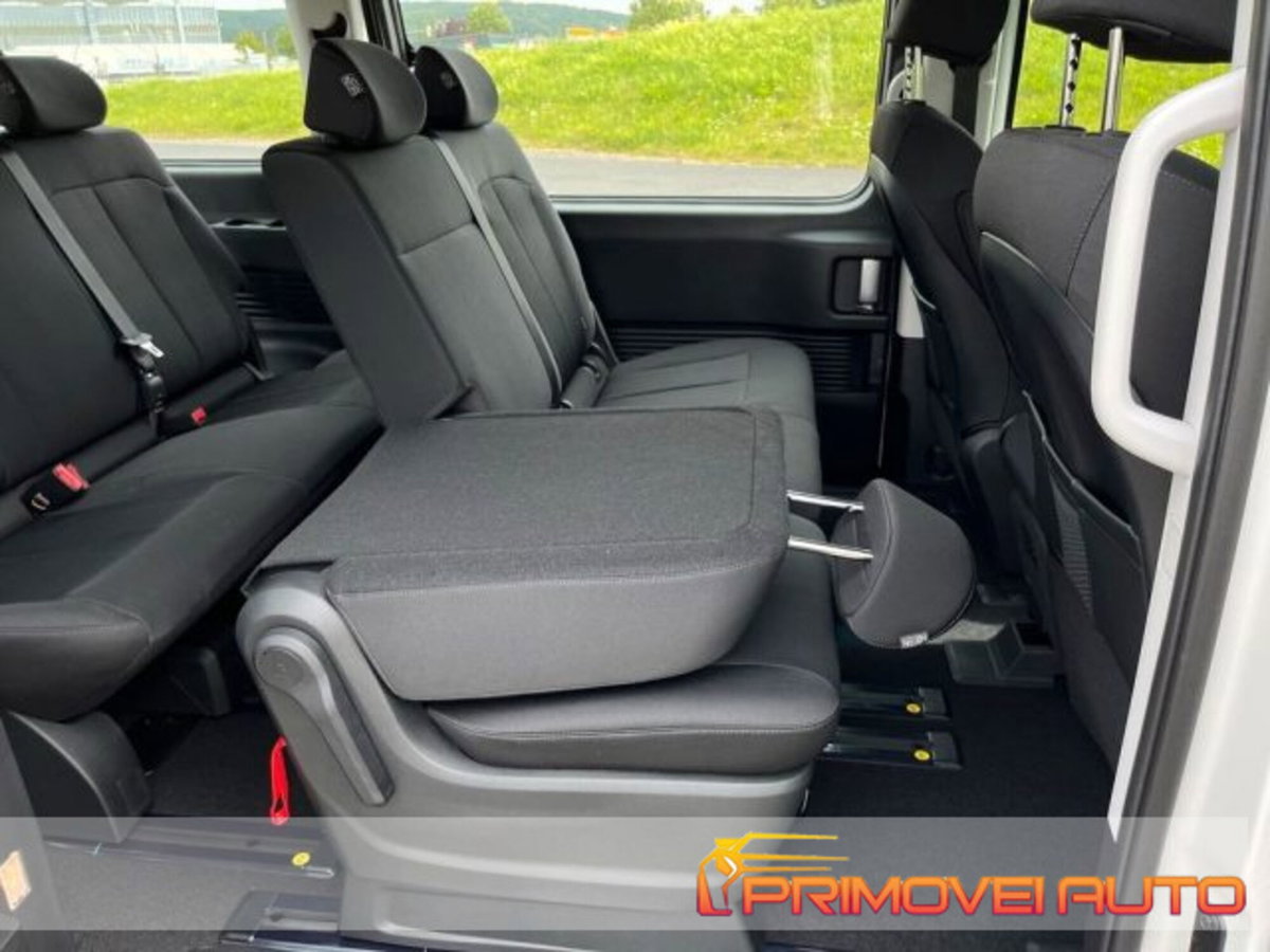 Hyundai Staria 2.2 awd auto (3)