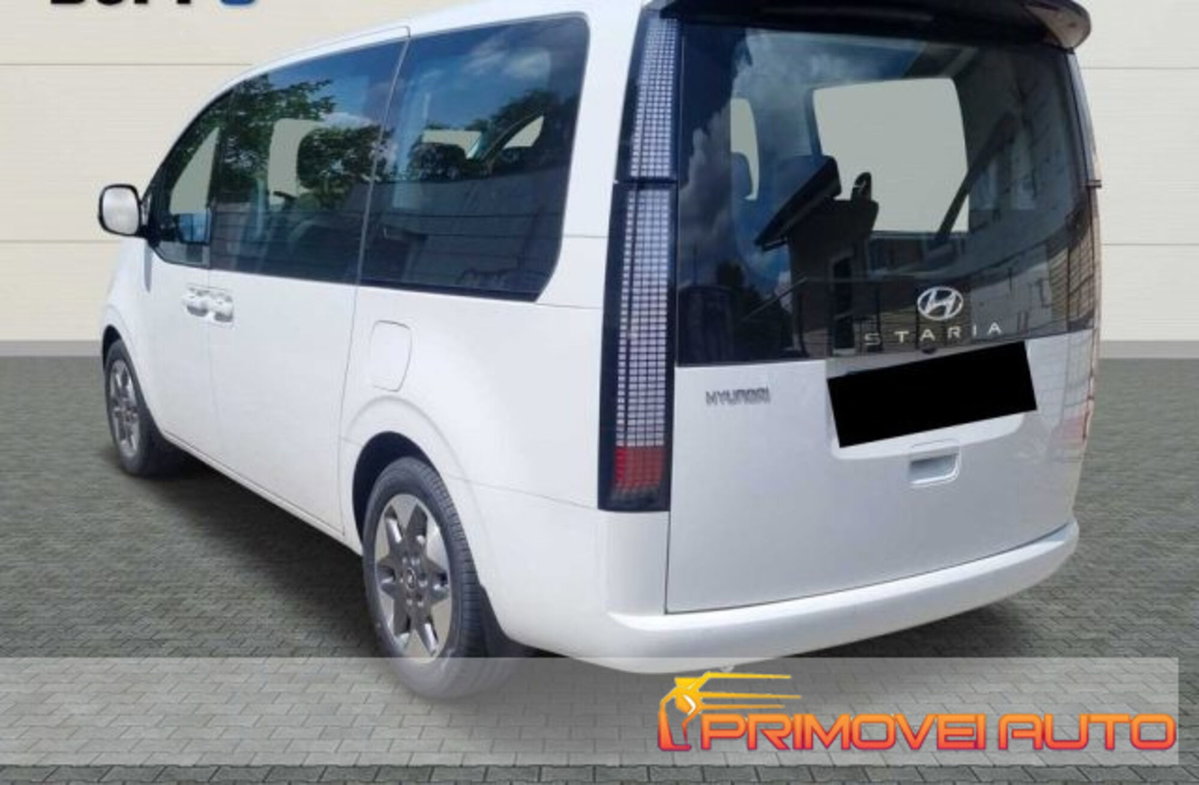 Hyundai Staria 2.2 awd auto (4)