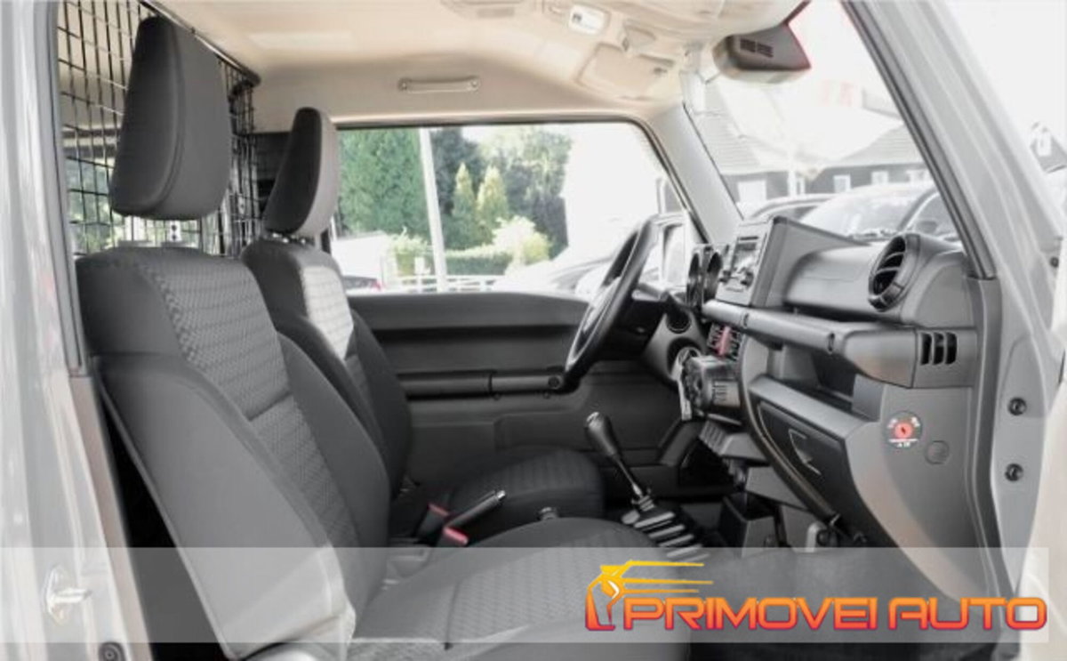 Suzuki Jimny 1.5 5MT Top (4)