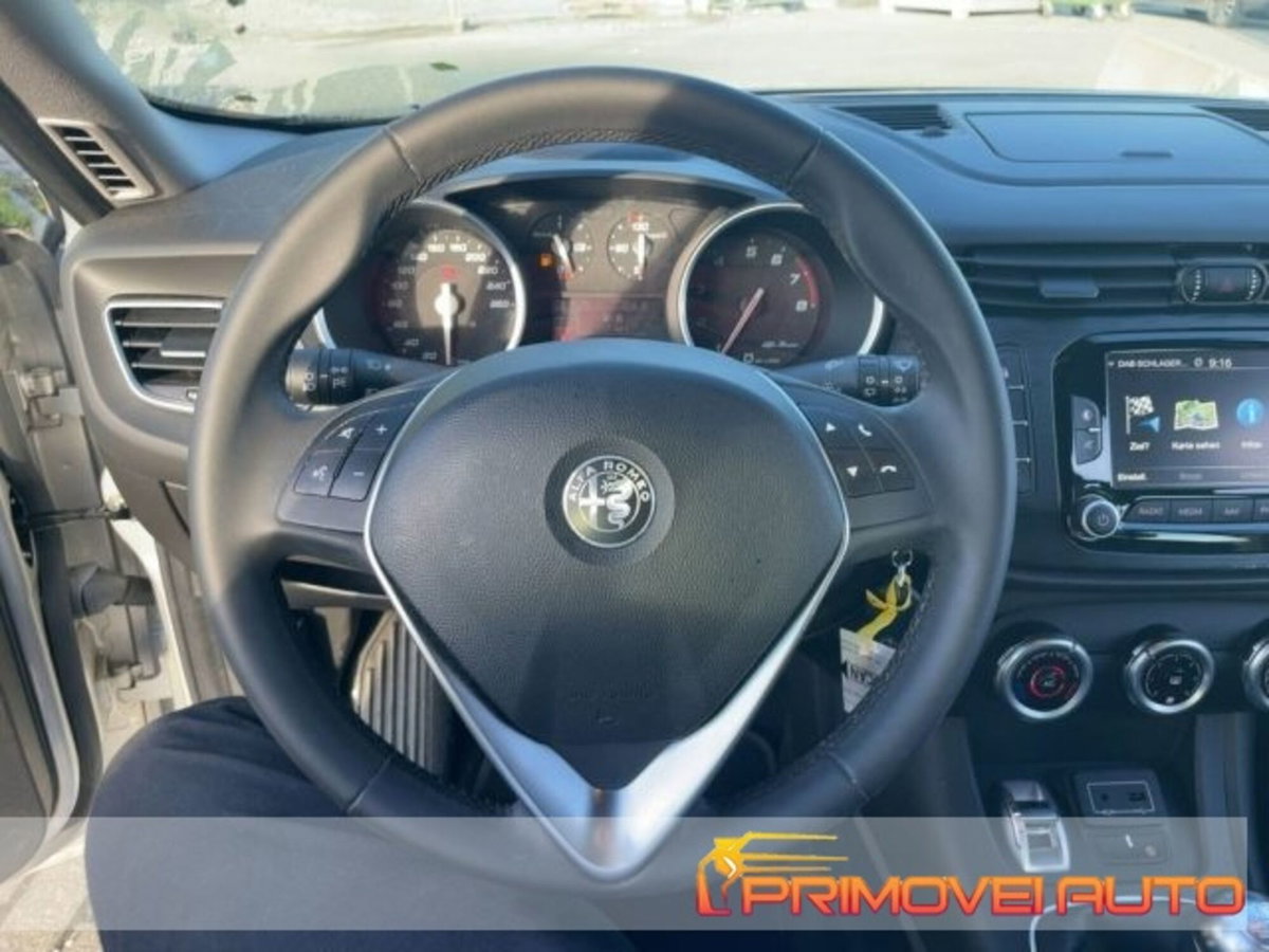 Alfa Romeo Giulietta 1.4 Turbo Giulietta 120cv (2)