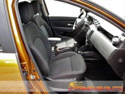 Dacia Duster 1.0 TCe 100 CV ECO-G 4x2 Comfort (2)