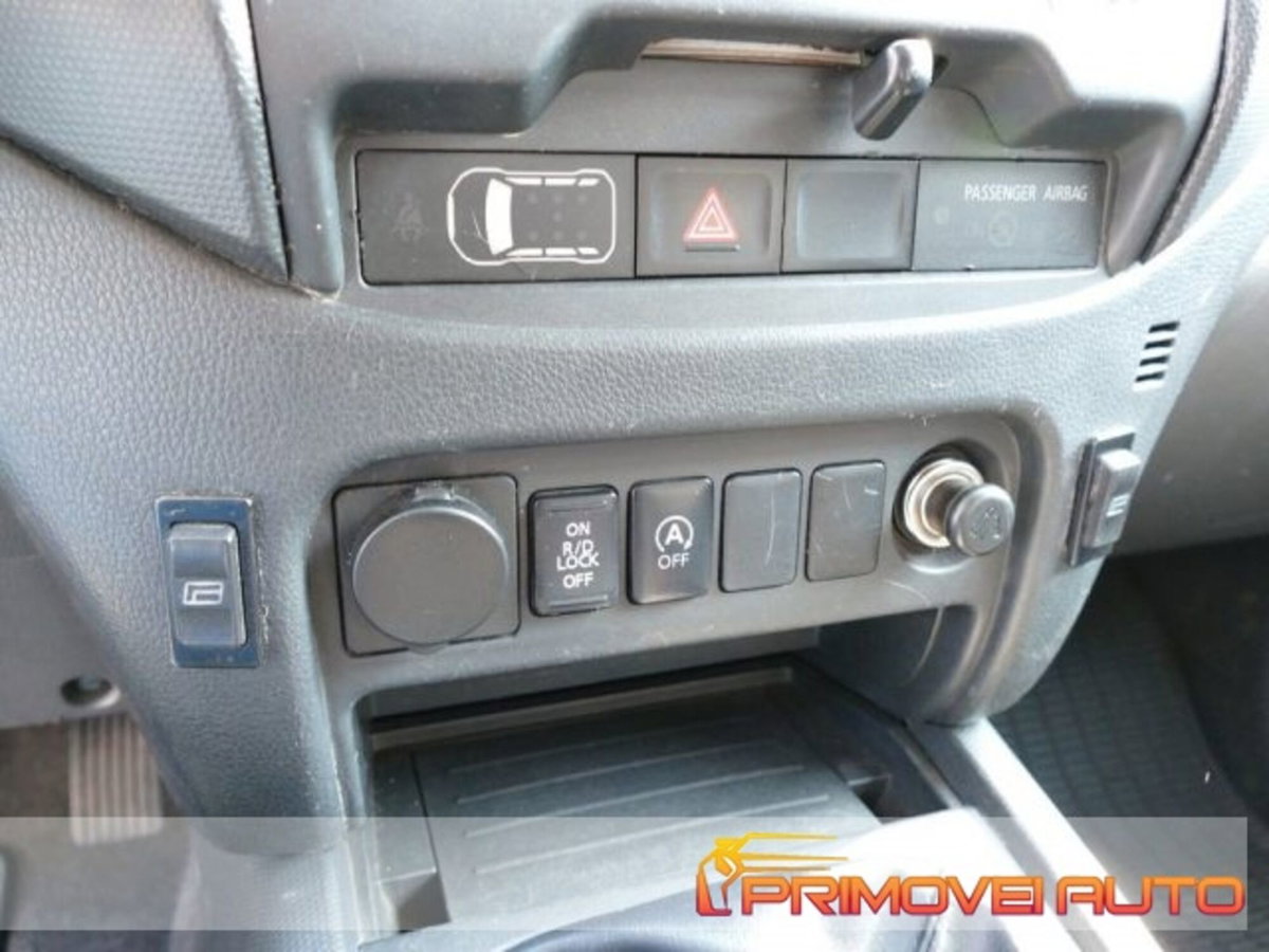 Mitsubishi L200 2.4 DI-D/154CV Club Cab Invite (12)