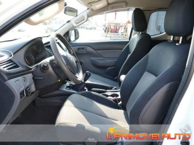 Mitsubishi L200 2.4 DI-D/154CV Club Cab Invite (2)