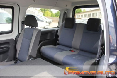 Volkswagen Caddy 2.0 TDI 102 CV Maxi (7)