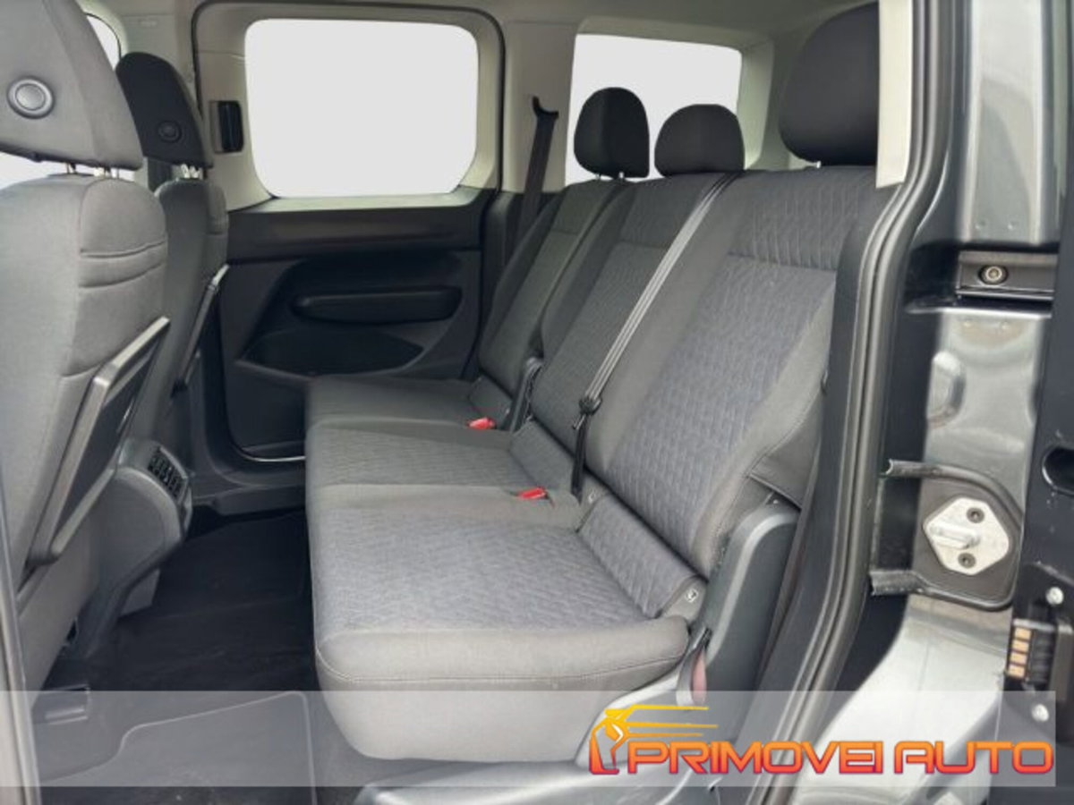 Volkswagen Caddy 2.0 TDI 102 CV (4)