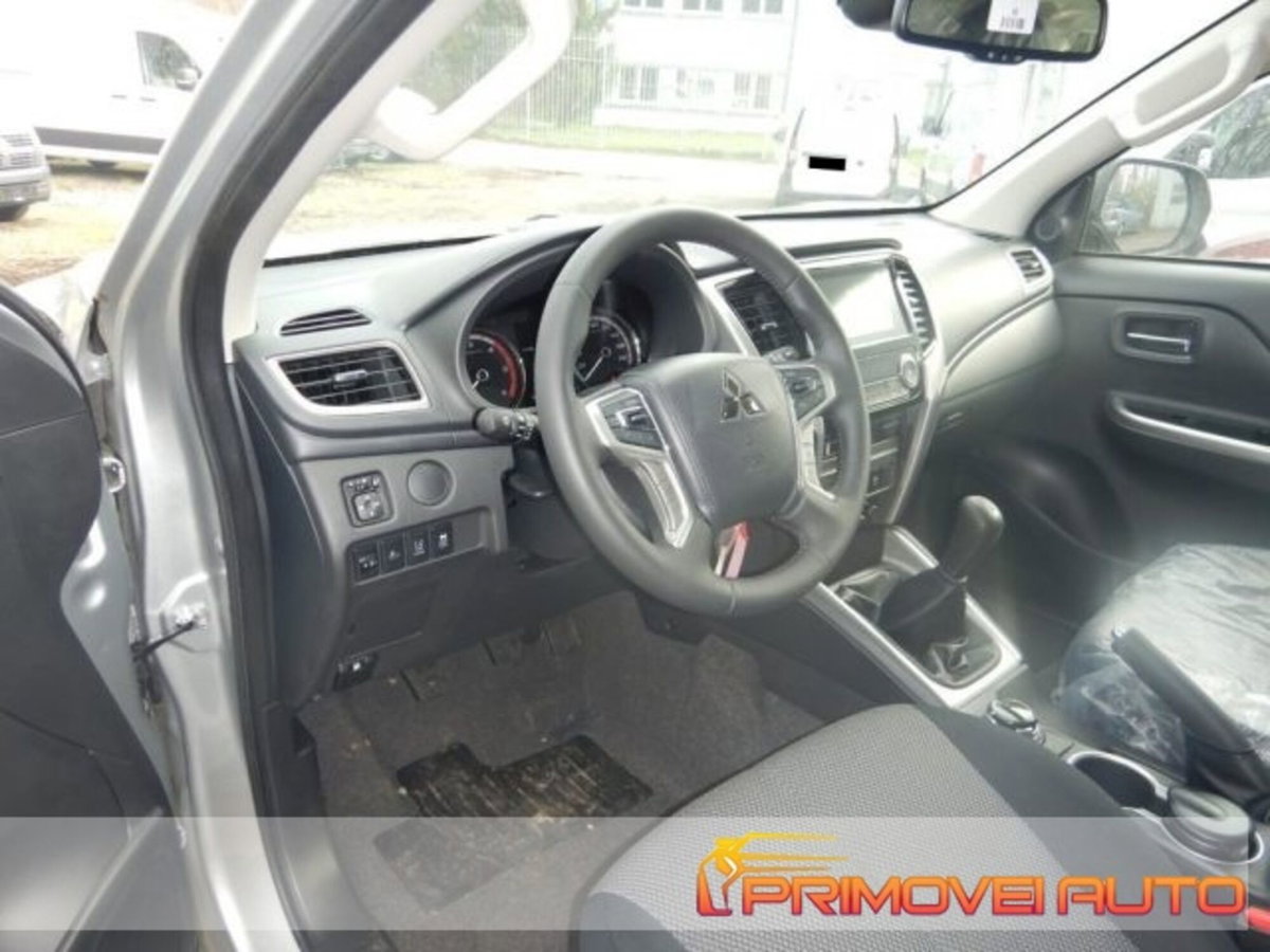 Mitsubishi L200 2.3 D Double Cab 4x4 Sup.Select P1.Intouch Intense aut. (2)