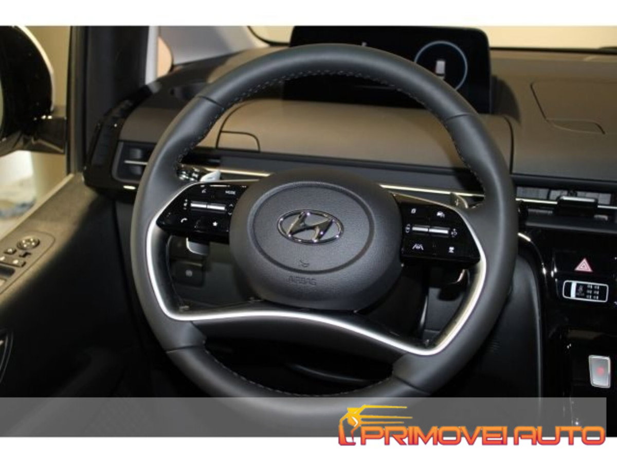 Hyundai Staria 2.2 2wd auto