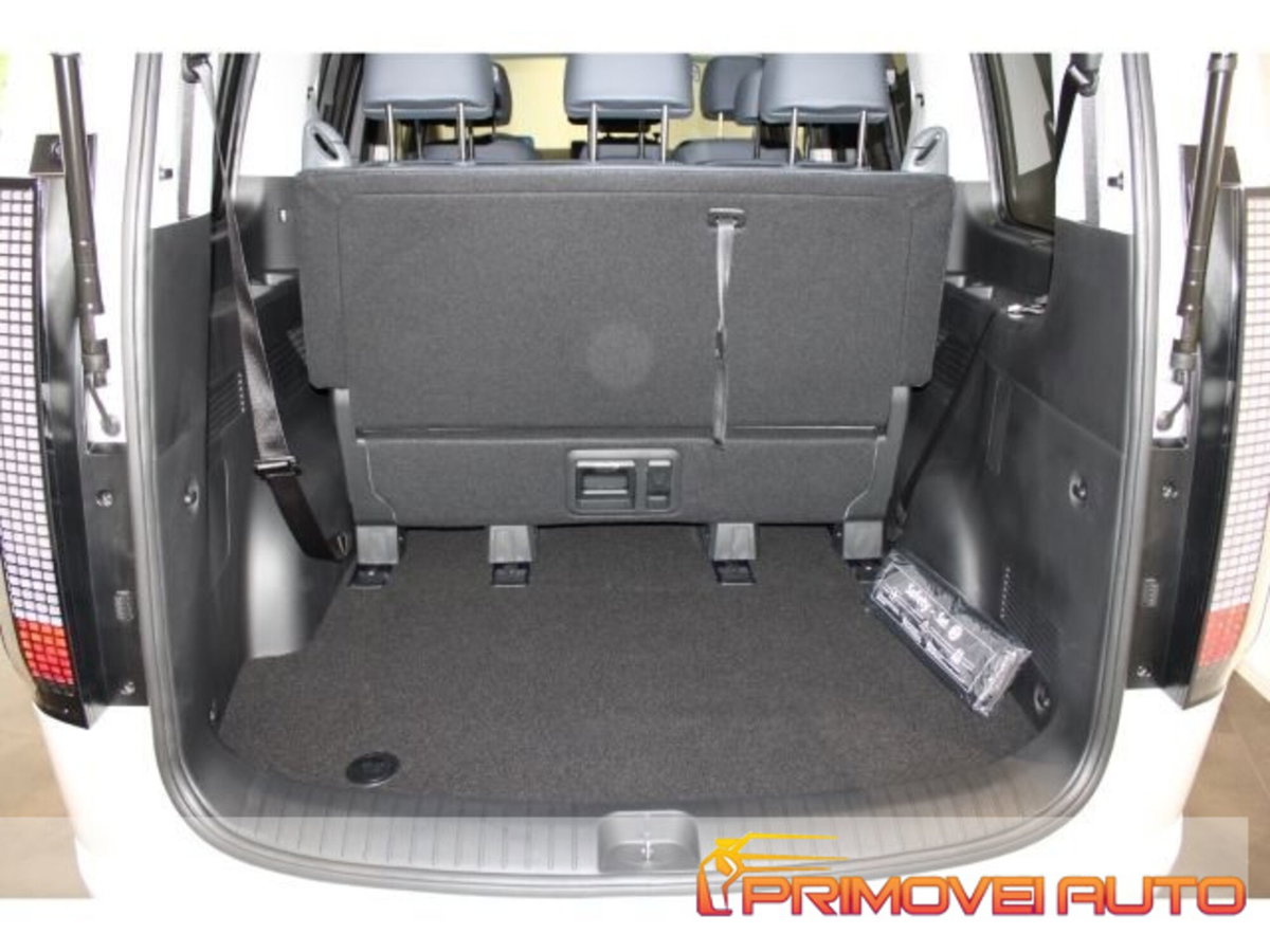 Hyundai Staria 2.2 2wd auto (11)