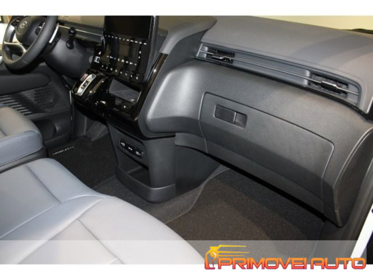 Hyundai Staria 2.2 2wd auto (3)