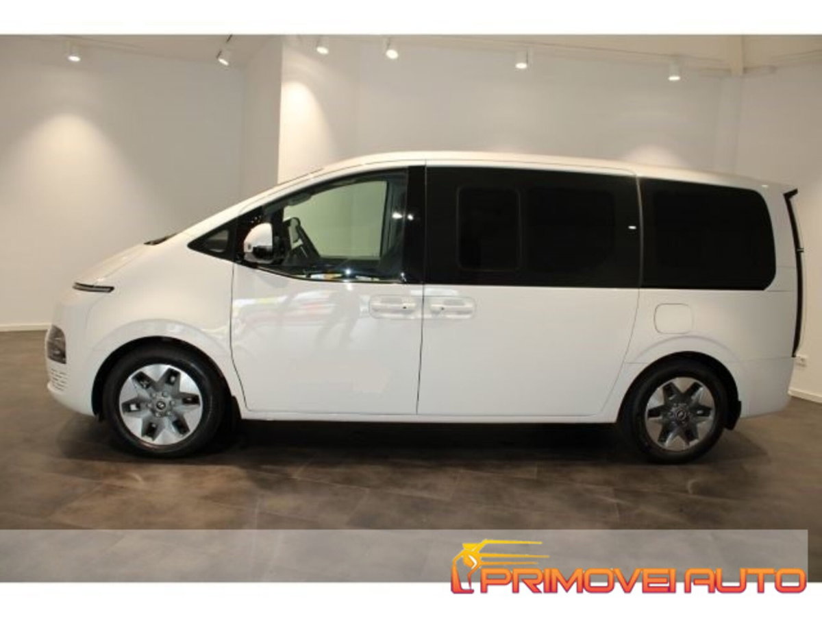 Hyundai Staria 2.2 2wd auto (8)